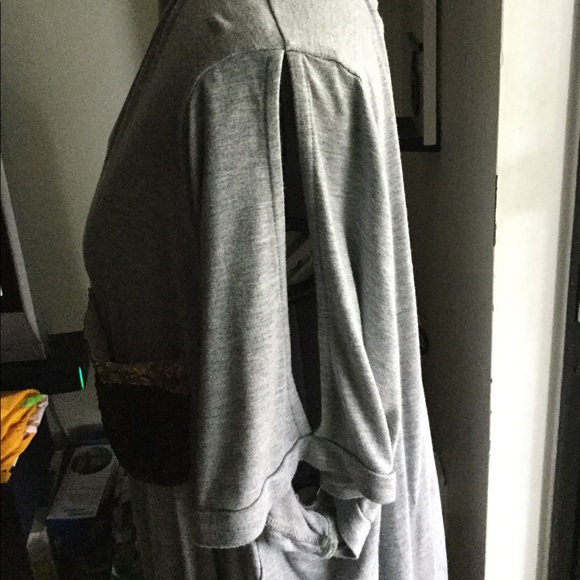 Gray LB Shirt w/ Slits in Sleeves & Sequins Pocket - Picture 2 of 5